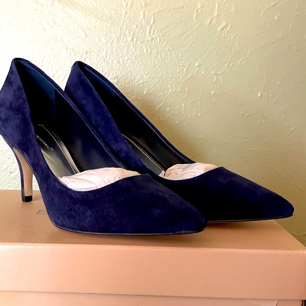 BCBGeneration Blue Fusion Stiletto Suede Heels Classic Pumps Size 7 NIB!